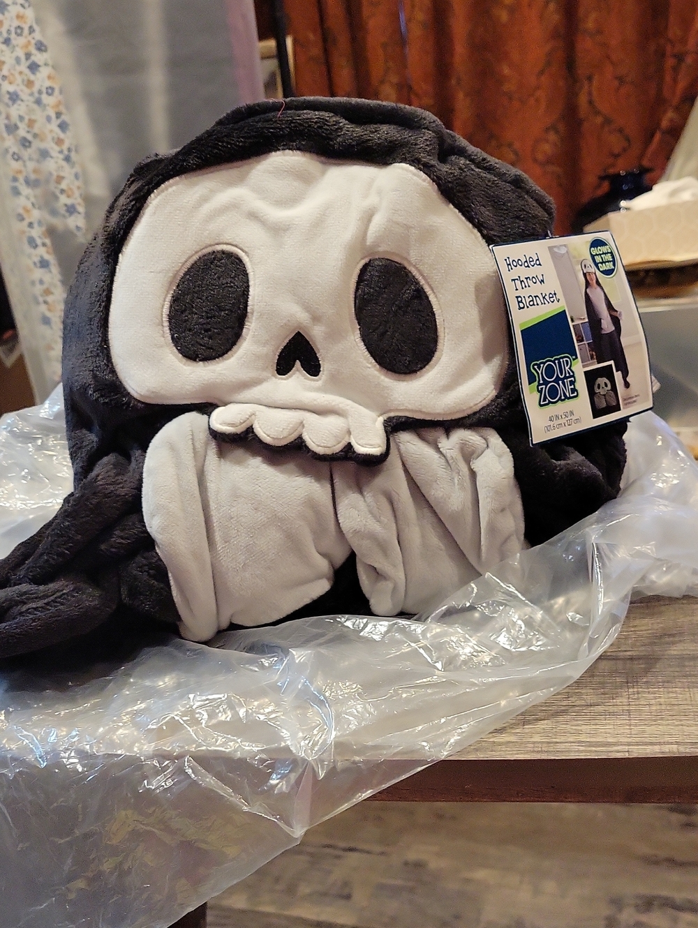 Glow In The Dark Fun Kids Blanket,Skeleton/NWT/ Hood & Mitts